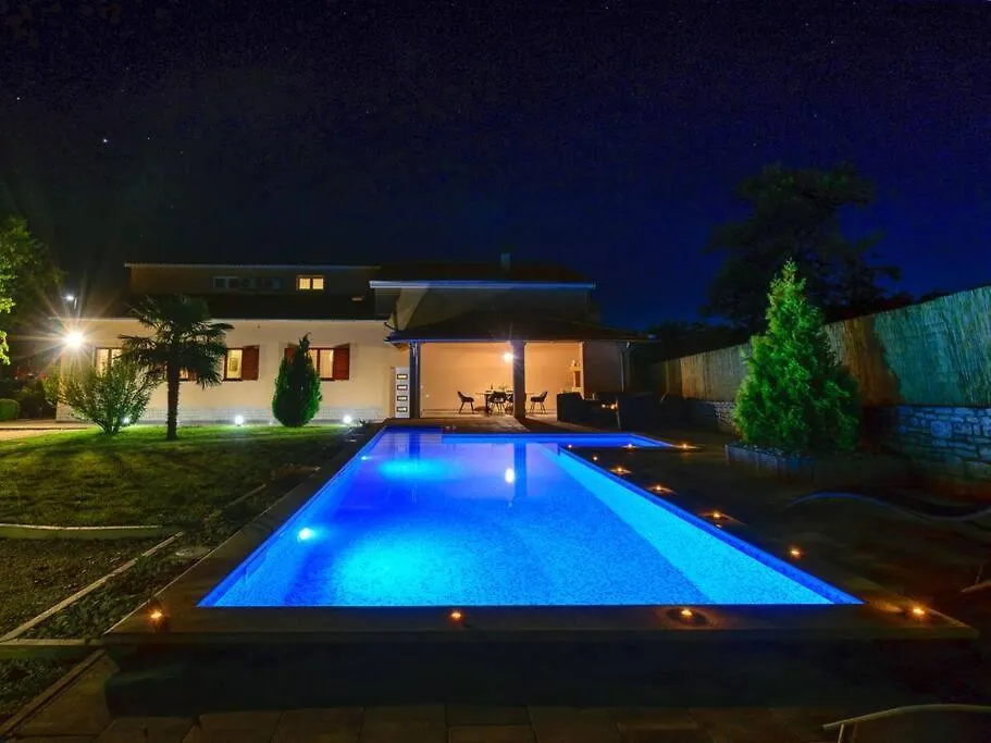 House Antonia By Istrialux Villa Svetvincenat