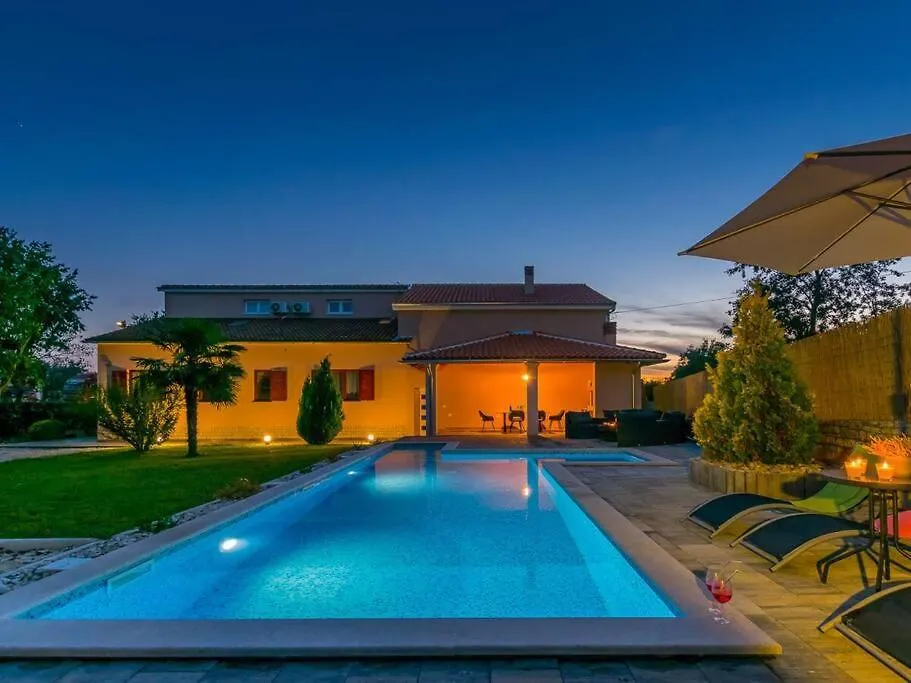 House Antonia By Istrialux Villa Svetvincenat